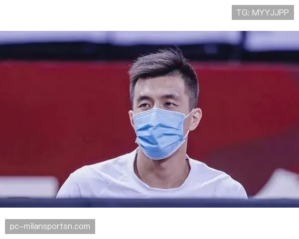 范志毅高位逼抢撕防线,助力国家队连续关键战逆转 范志毅高位逼抢撕防线,助力国家队连续关键战逆转